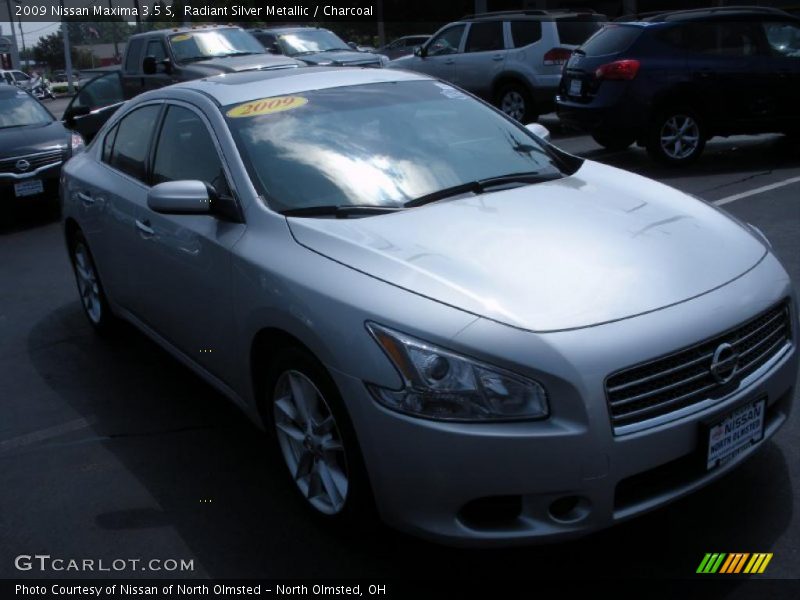 Radiant Silver Metallic / Charcoal 2009 Nissan Maxima 3.5 S