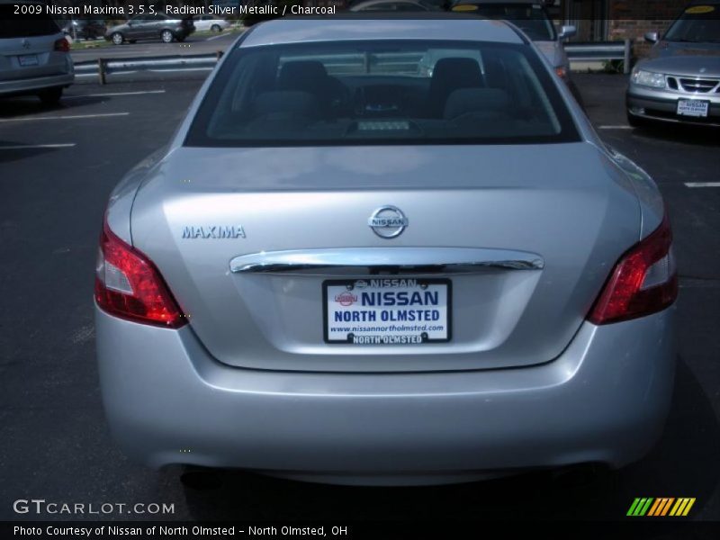 Radiant Silver Metallic / Charcoal 2009 Nissan Maxima 3.5 S