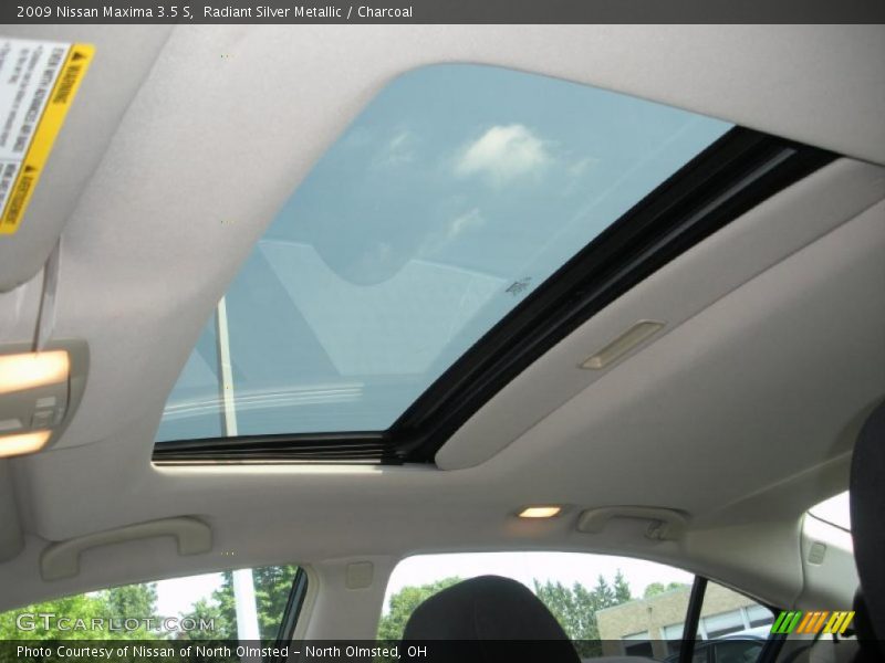 Radiant Silver Metallic / Charcoal 2009 Nissan Maxima 3.5 S