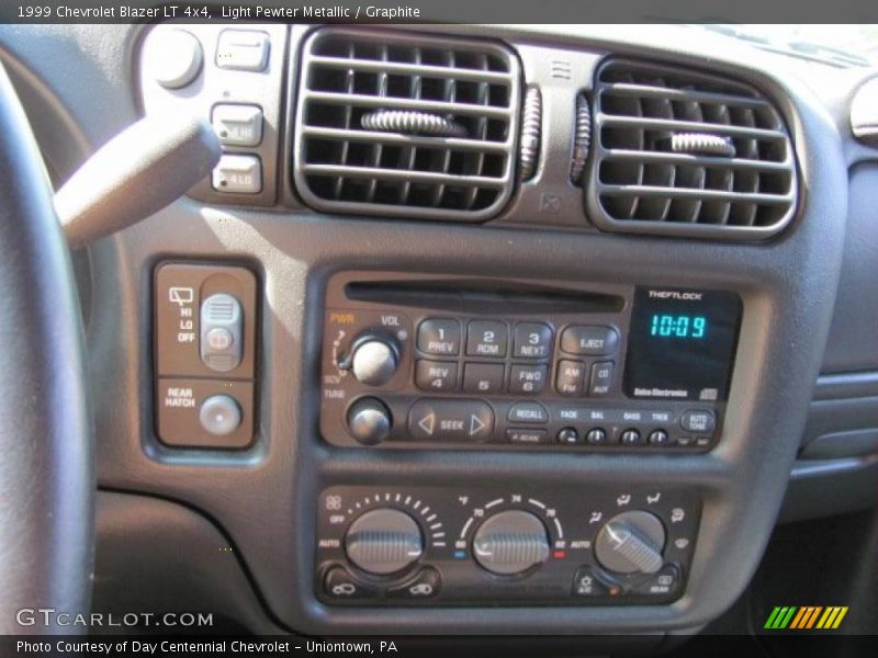 Light Pewter Metallic / Graphite 1999 Chevrolet Blazer LT 4x4