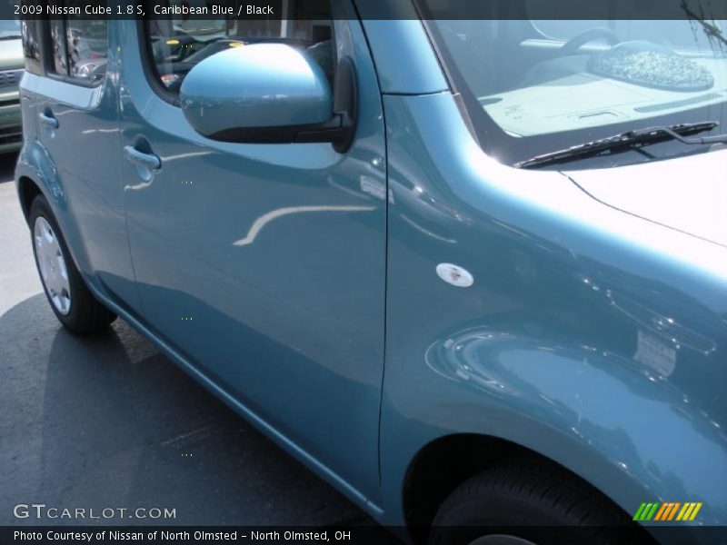 Caribbean Blue / Black 2009 Nissan Cube 1.8 S