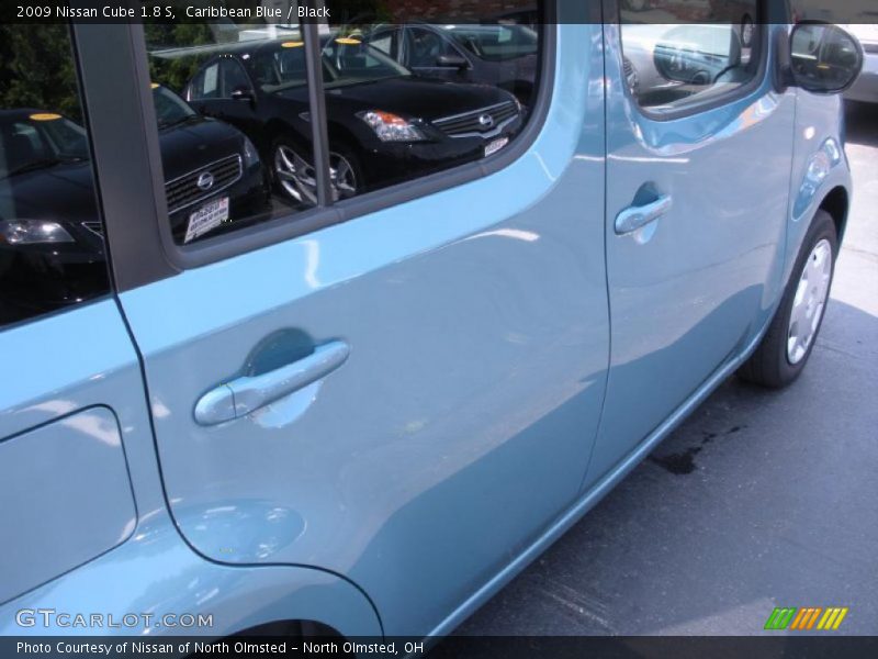 Caribbean Blue / Black 2009 Nissan Cube 1.8 S