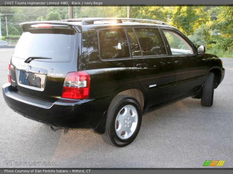 Black / Ivory Beige 2007 Toyota Highlander Limited 4WD