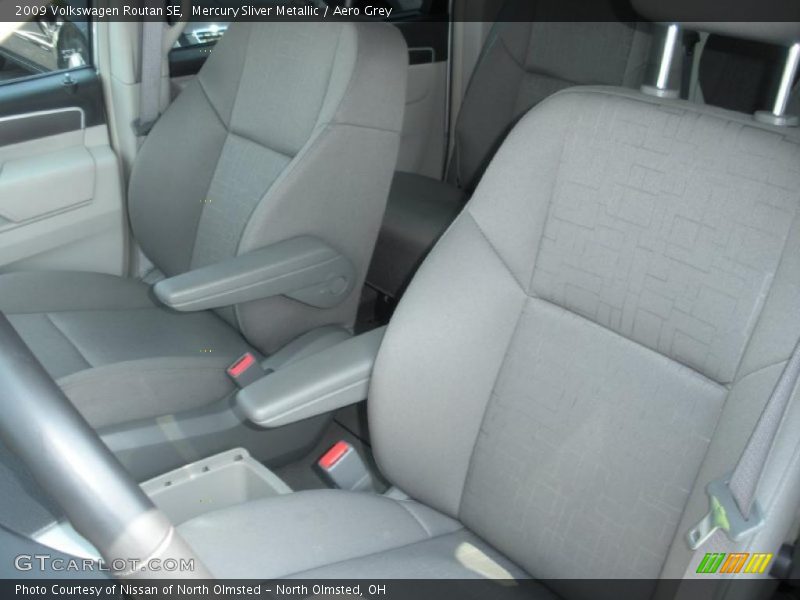 Mercury Sliver Metallic / Aero Grey 2009 Volkswagen Routan SE