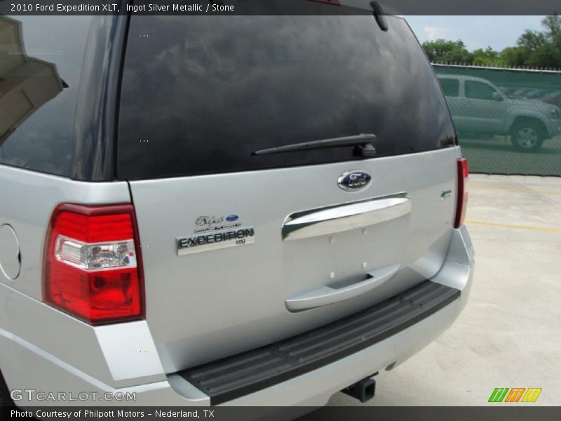Ingot Silver Metallic / Stone 2010 Ford Expedition XLT