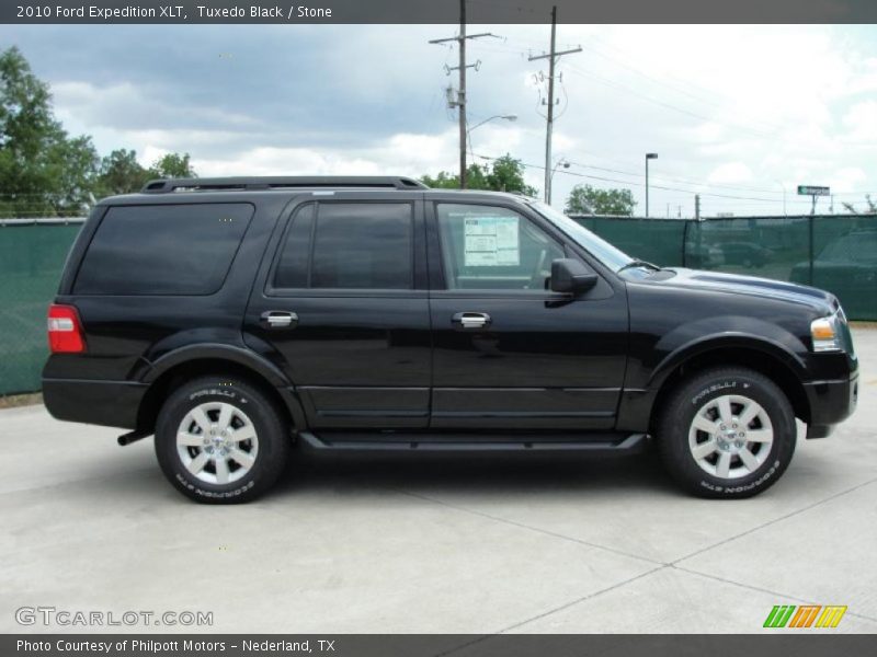 Tuxedo Black / Stone 2010 Ford Expedition XLT