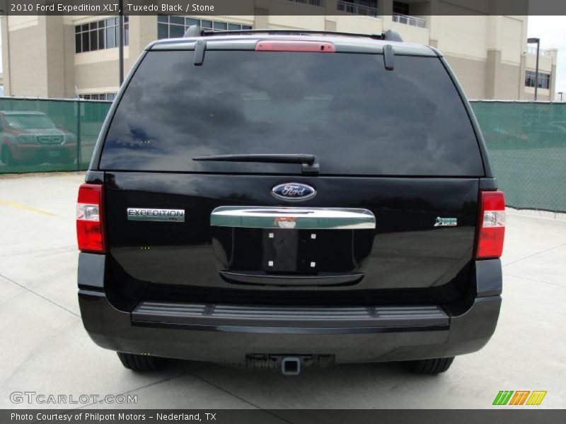 Tuxedo Black / Stone 2010 Ford Expedition XLT