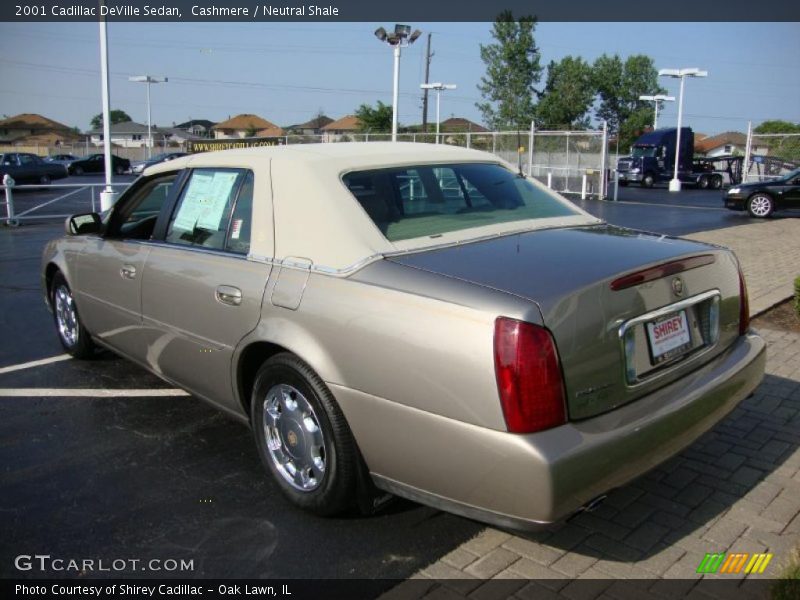 Cashmere / Neutral Shale 2001 Cadillac DeVille Sedan