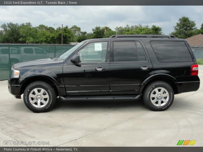 Tuxedo Black / Stone 2010 Ford Expedition XLT