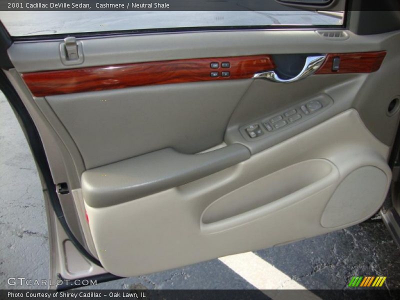 Cashmere / Neutral Shale 2001 Cadillac DeVille Sedan