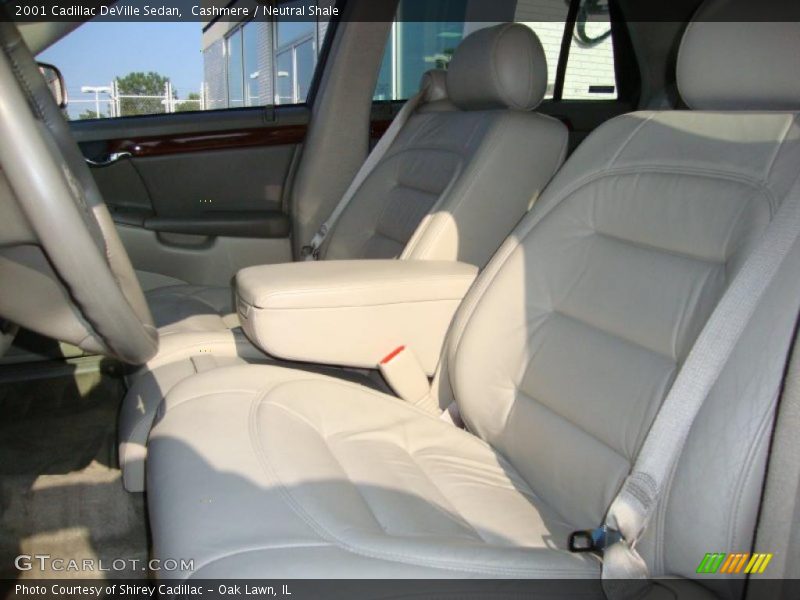 Cashmere / Neutral Shale 2001 Cadillac DeVille Sedan
