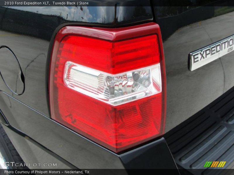 Tuxedo Black / Stone 2010 Ford Expedition XLT