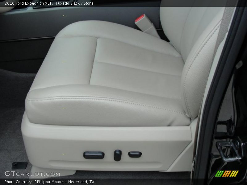 Tuxedo Black / Stone 2010 Ford Expedition XLT
