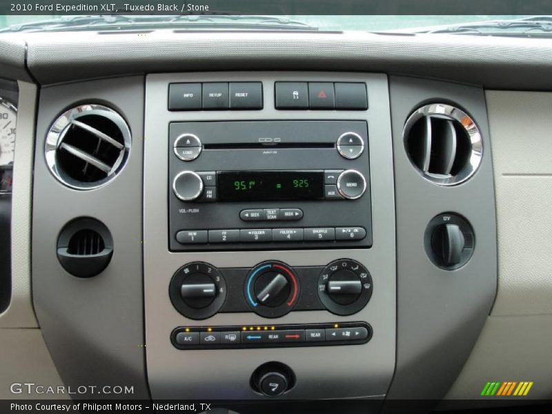 Tuxedo Black / Stone 2010 Ford Expedition XLT