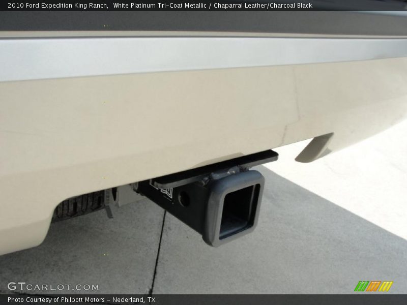 White Platinum Tri-Coat Metallic / Chaparral Leather/Charcoal Black 2010 Ford Expedition King Ranch