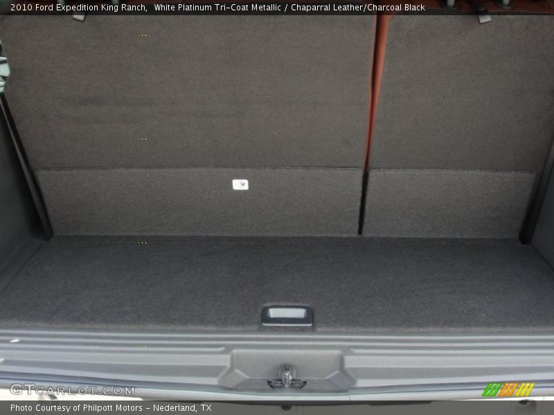 White Platinum Tri-Coat Metallic / Chaparral Leather/Charcoal Black 2010 Ford Expedition King Ranch