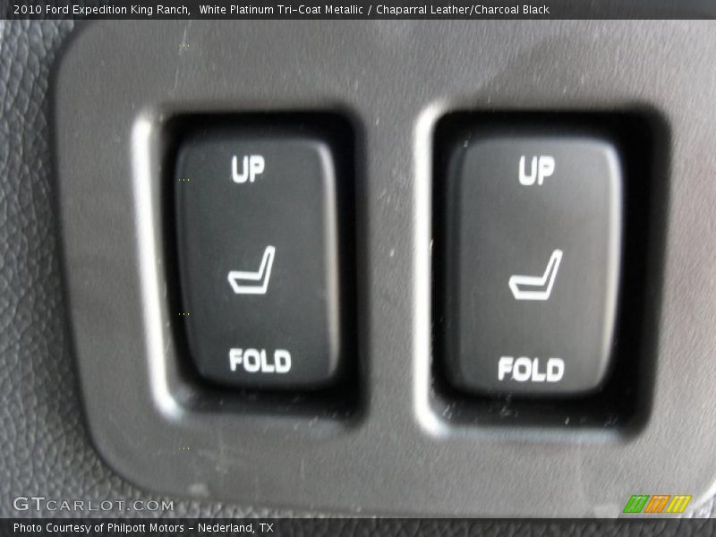 White Platinum Tri-Coat Metallic / Chaparral Leather/Charcoal Black 2010 Ford Expedition King Ranch