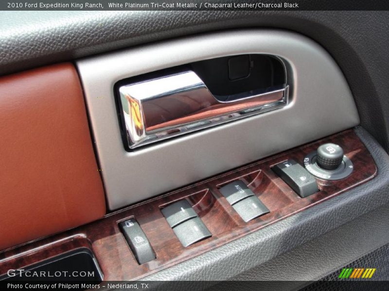 White Platinum Tri-Coat Metallic / Chaparral Leather/Charcoal Black 2010 Ford Expedition King Ranch