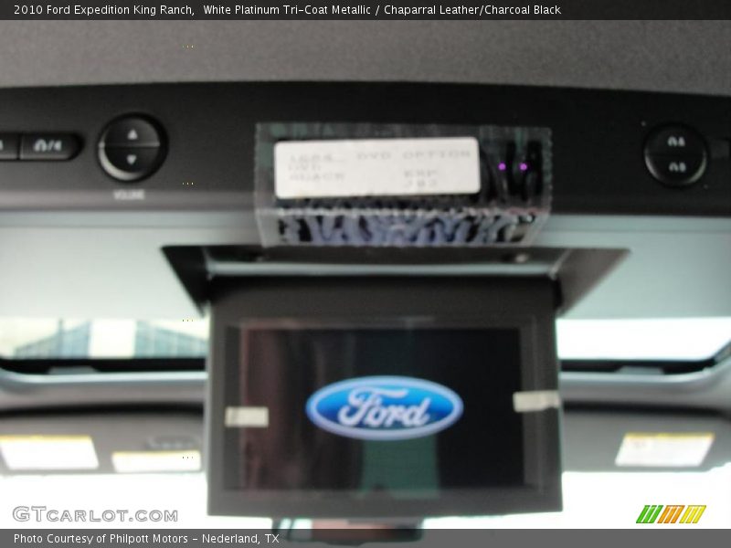 White Platinum Tri-Coat Metallic / Chaparral Leather/Charcoal Black 2010 Ford Expedition King Ranch