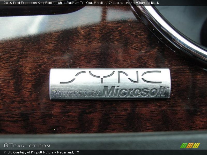 White Platinum Tri-Coat Metallic / Chaparral Leather/Charcoal Black 2010 Ford Expedition King Ranch