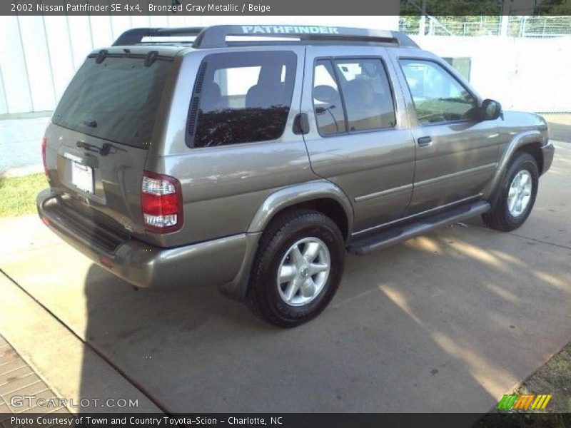 Bronzed Gray Metallic / Beige 2002 Nissan Pathfinder SE 4x4