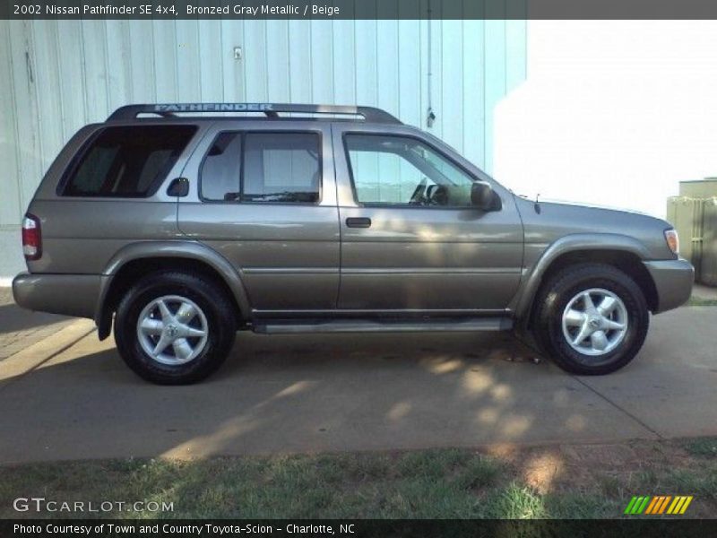 Bronzed Gray Metallic / Beige 2002 Nissan Pathfinder SE 4x4