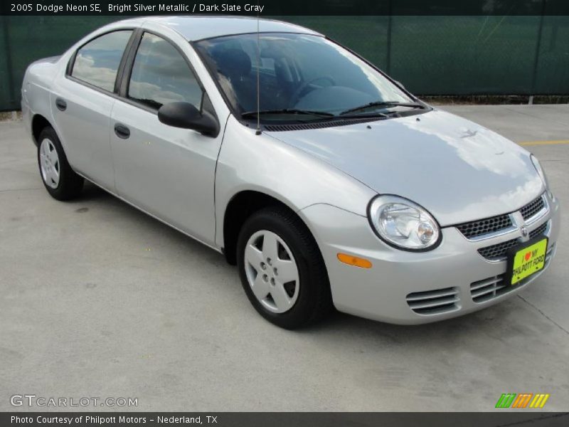 Bright Silver Metallic / Dark Slate Gray 2005 Dodge Neon SE