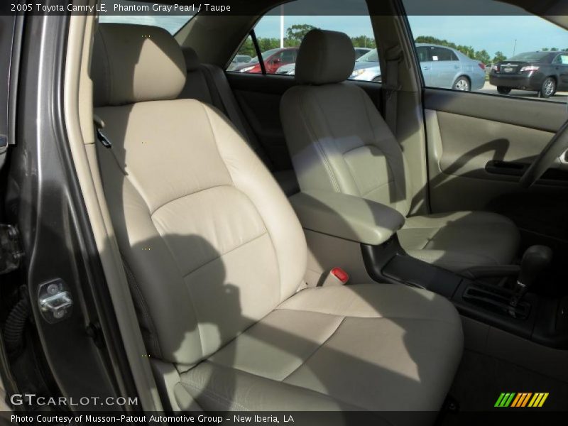 Phantom Gray Pearl / Taupe 2005 Toyota Camry LE