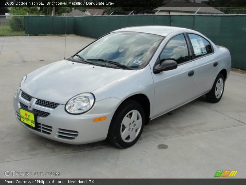Bright Silver Metallic / Dark Slate Gray 2005 Dodge Neon SE