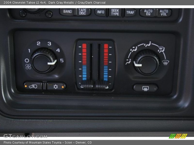 Dark Gray Metallic / Gray/Dark Charcoal 2004 Chevrolet Tahoe LS 4x4