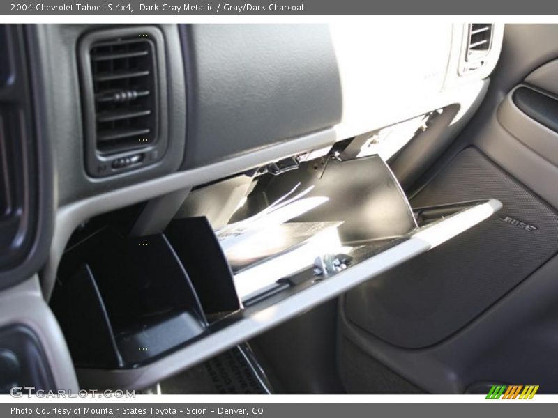 Dark Gray Metallic / Gray/Dark Charcoal 2004 Chevrolet Tahoe LS 4x4
