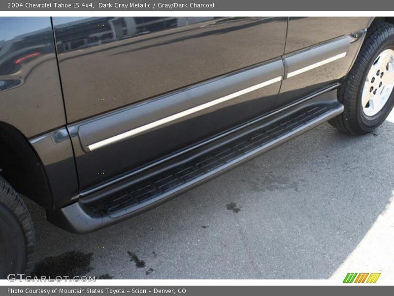 Dark Gray Metallic / Gray/Dark Charcoal 2004 Chevrolet Tahoe LS 4x4