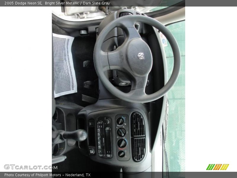 Bright Silver Metallic / Dark Slate Gray 2005 Dodge Neon SE
