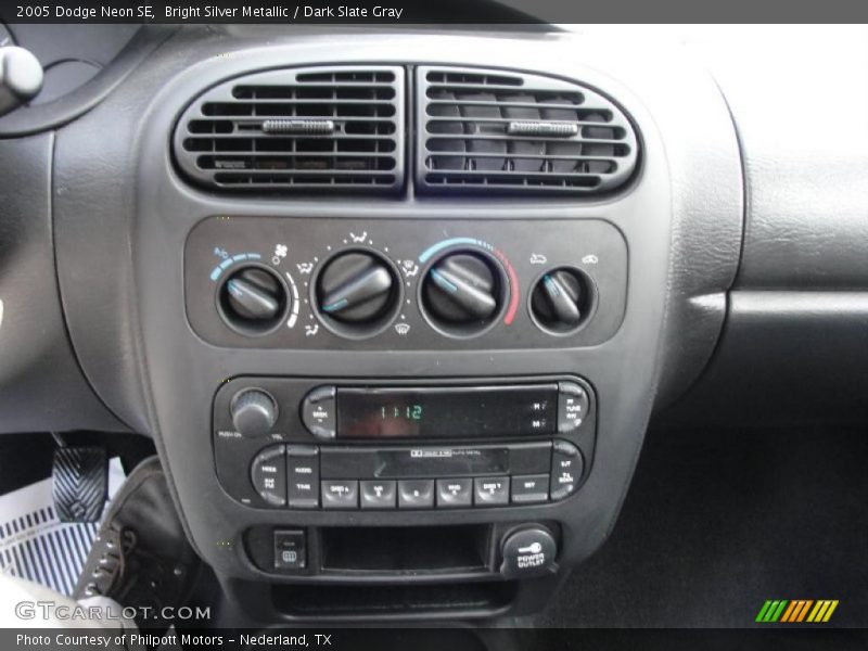 Bright Silver Metallic / Dark Slate Gray 2005 Dodge Neon SE