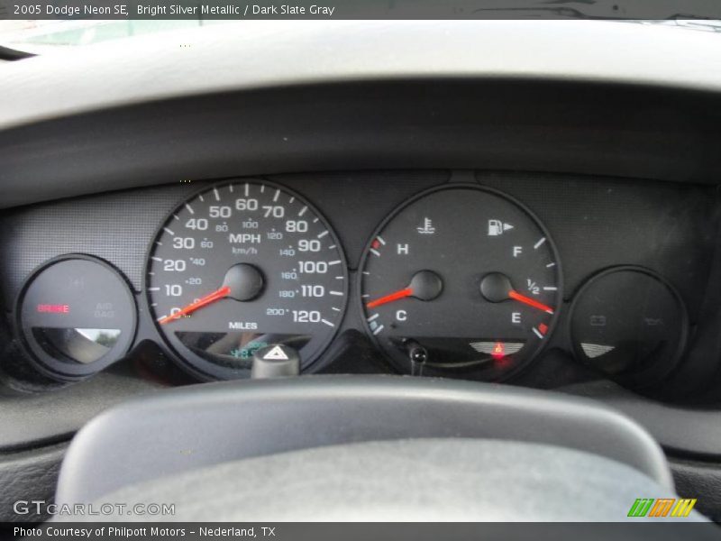 Bright Silver Metallic / Dark Slate Gray 2005 Dodge Neon SE