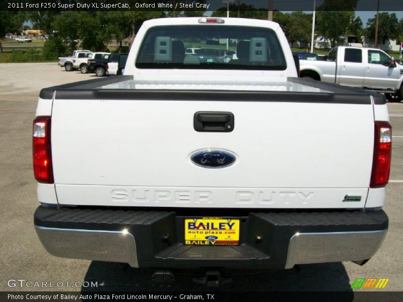 Oxford White / Steel Gray 2011 Ford F250 Super Duty XL SuperCab