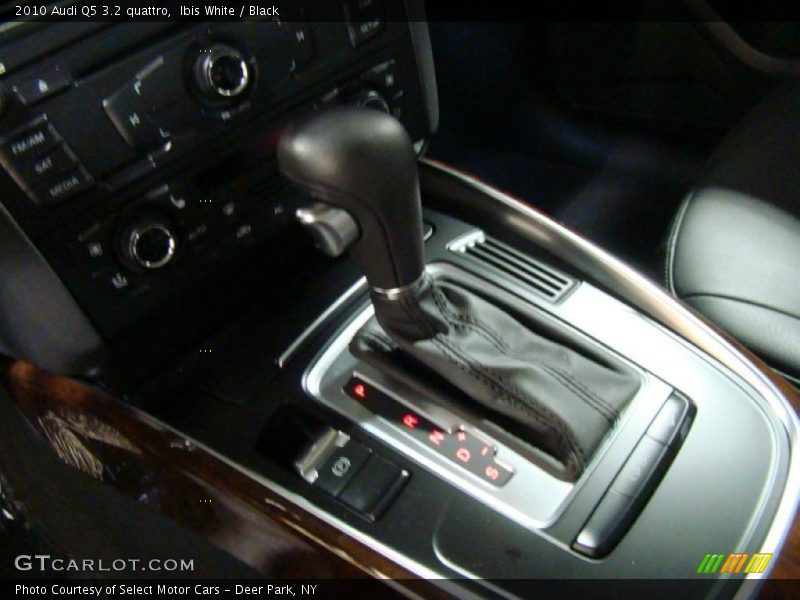 Ibis White / Black 2010 Audi Q5 3.2 quattro