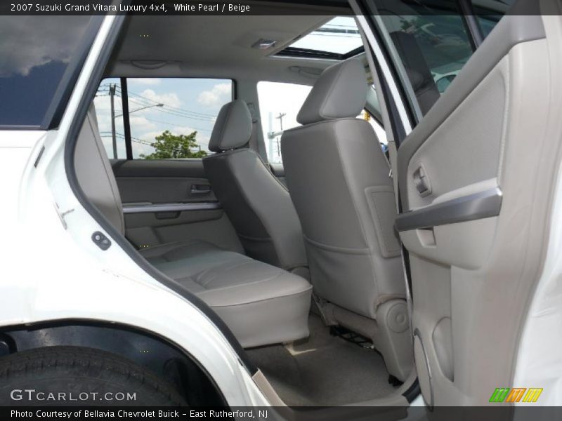 White Pearl / Beige 2007 Suzuki Grand Vitara Luxury 4x4