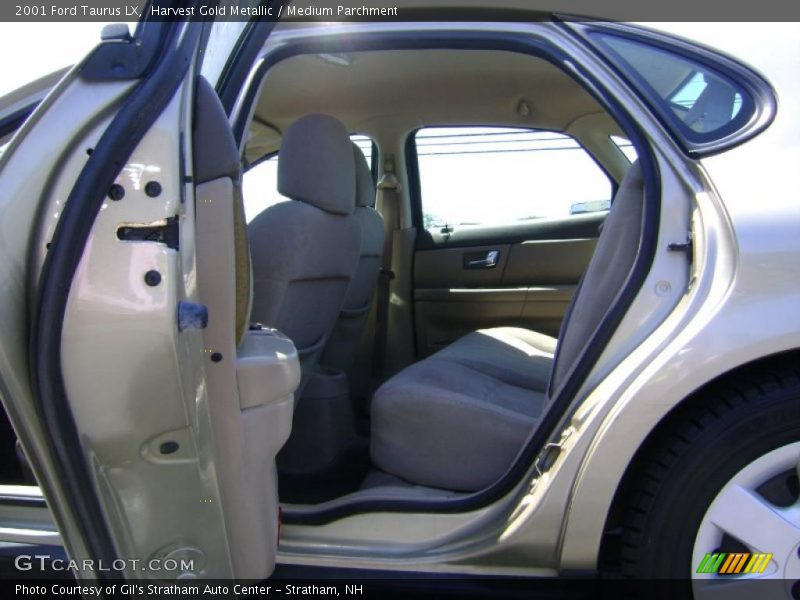 Harvest Gold Metallic / Medium Parchment 2001 Ford Taurus LX