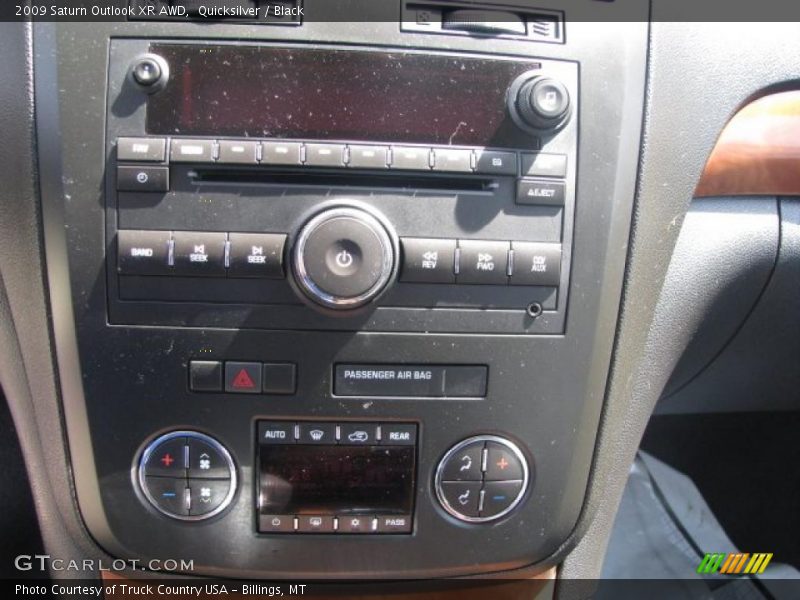 Quicksilver / Black 2009 Saturn Outlook XR AWD