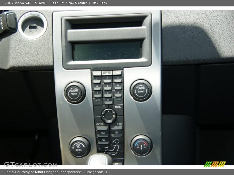 Titanium Gray Metallic / Off-Black 2007 Volvo S40 T5 AWD
