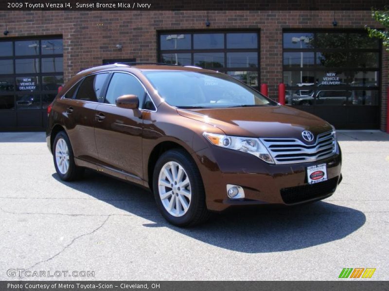 Sunset Bronze Mica / Ivory 2009 Toyota Venza I4