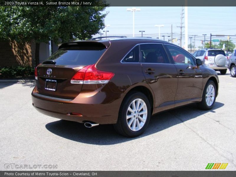 Sunset Bronze Mica / Ivory 2009 Toyota Venza I4