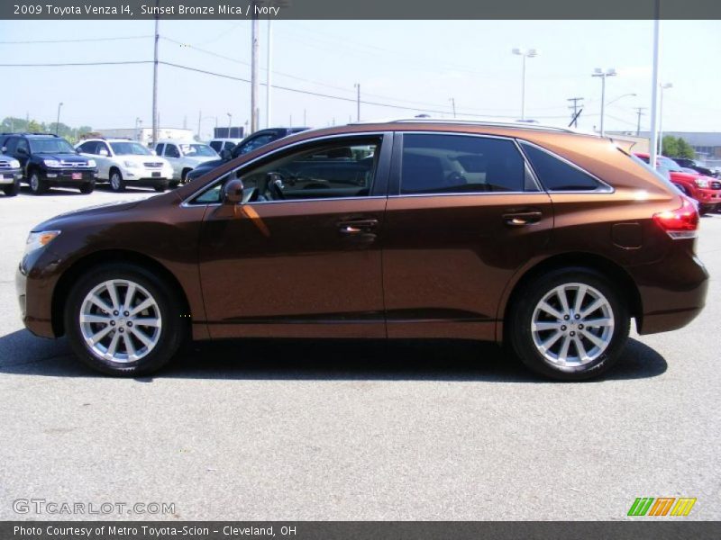 Sunset Bronze Mica / Ivory 2009 Toyota Venza I4