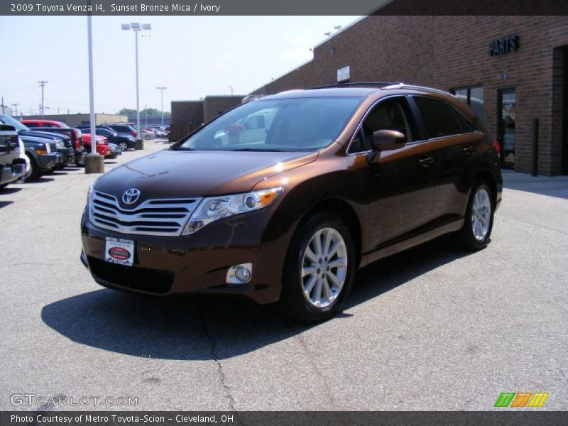 Sunset Bronze Mica / Ivory 2009 Toyota Venza I4