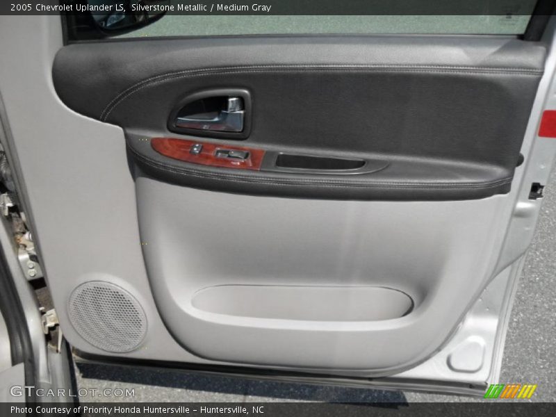 Silverstone Metallic / Medium Gray 2005 Chevrolet Uplander LS