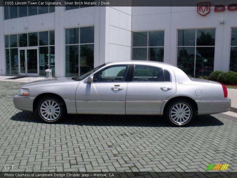 Silver Birch Metallic / Dove 2005 Lincoln Town Car Signature