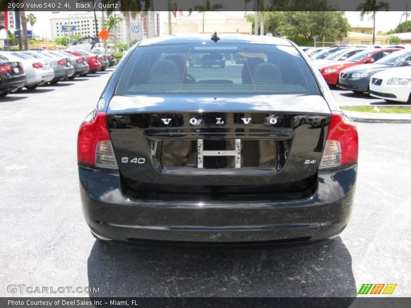 Black / Quartz 2009 Volvo S40 2.4i