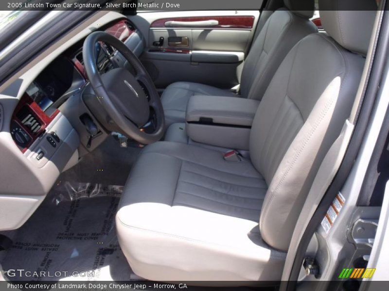 Silver Birch Metallic / Dove 2005 Lincoln Town Car Signature