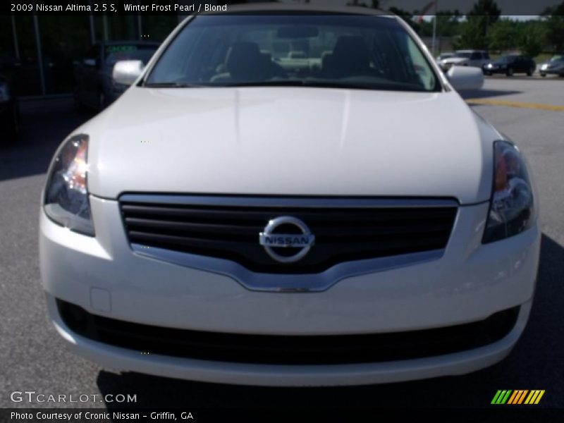 Winter Frost Pearl / Blond 2009 Nissan Altima 2.5 S